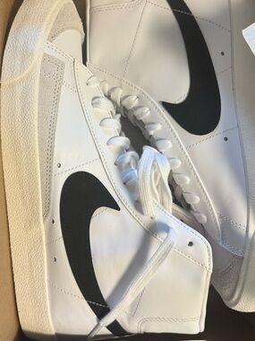 Nike Blazer Mid '77 VNTG Box, NEW Black/White